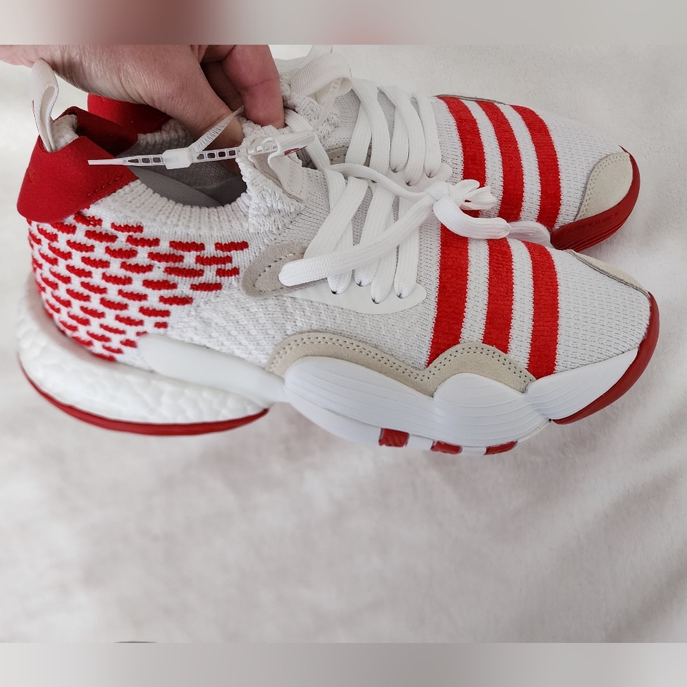 Adidas Trae Young 2.0 Basketball Shoes M6/W7 NWT Limited Edition Red White